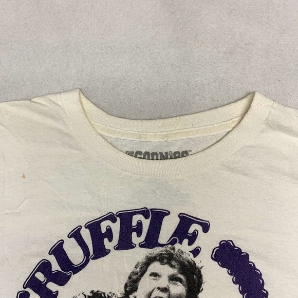 The Goonies Truffle Shuffle Graphic Tee Thrifted Vintage Style Size XL - Picture 7 of 9